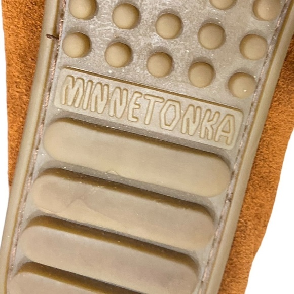 Minnetonka caramel suede leather moccasins slip on fringe detail whipstitch 9 - Picture 8 of 11